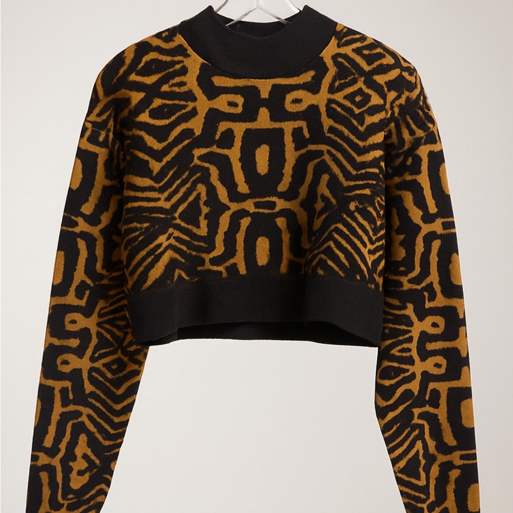 Lita By Ciara Chic Black and Tan Patterned Women's Sweater - Picture 4 of 7
